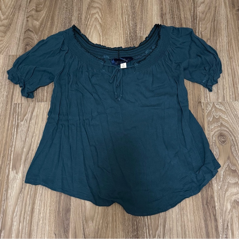 Women's Teal Top